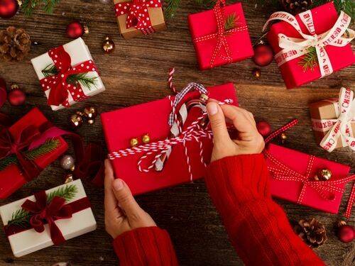 Prezenty na Święta: Niezależnie od tego, czy kupujesz dla członka rodziny czy przyjaciela